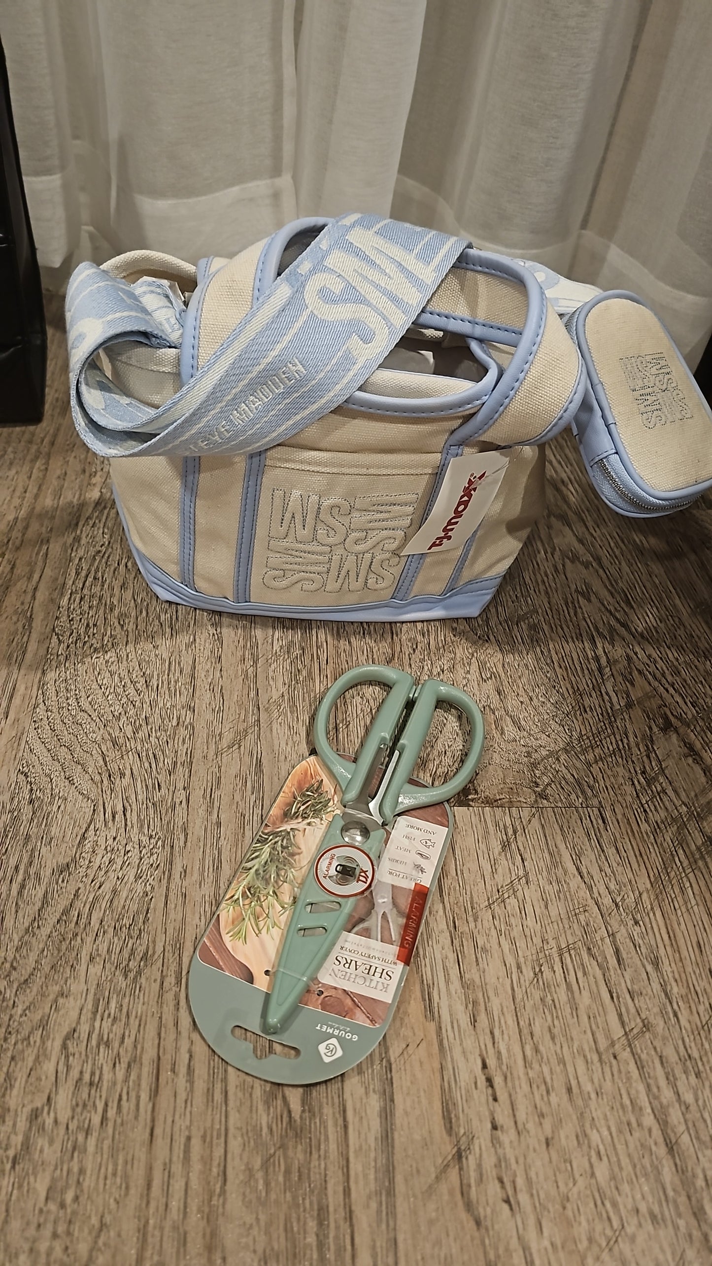 0219 Karen Jair + envio