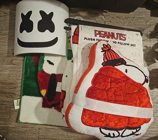 Liquidación frazada snoopy, mascara marshmellow y tapete