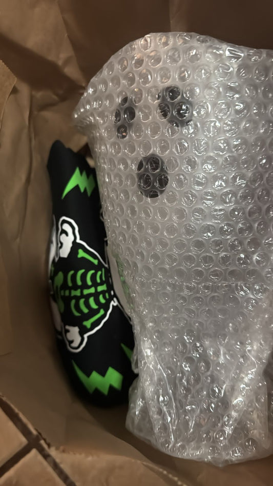 Jarra fantasma y Sudadera snoopy