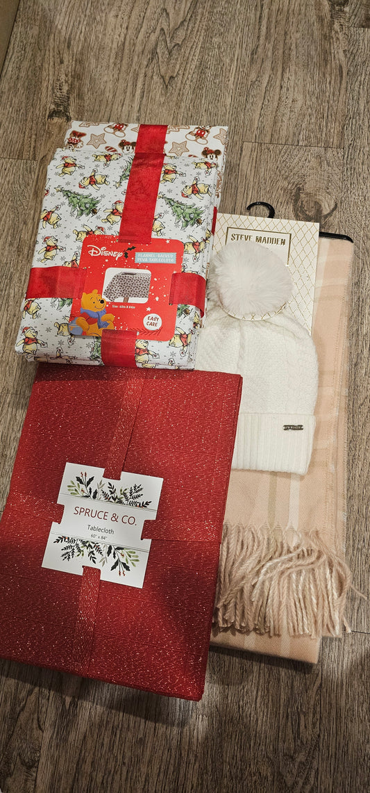 Varios set de gorro Steve madden y Manteles