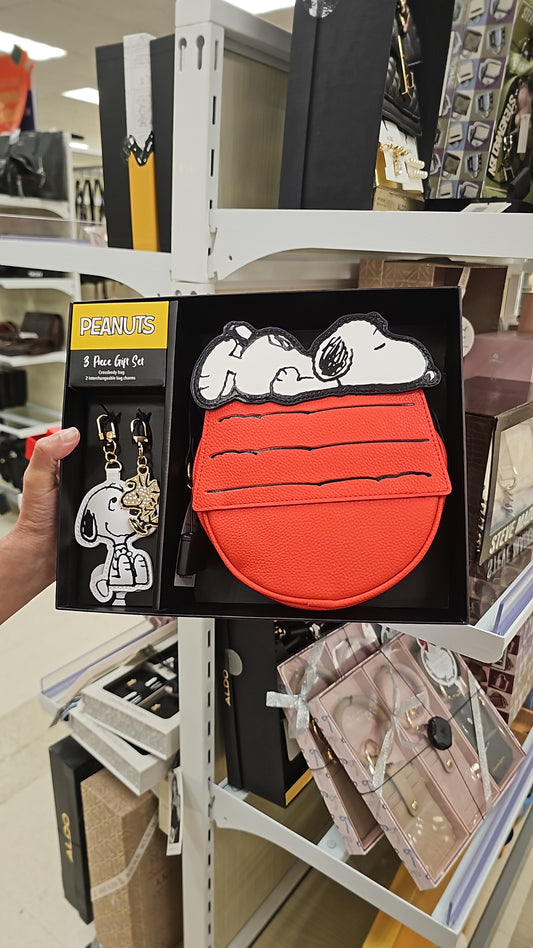 Crossbody snoopy